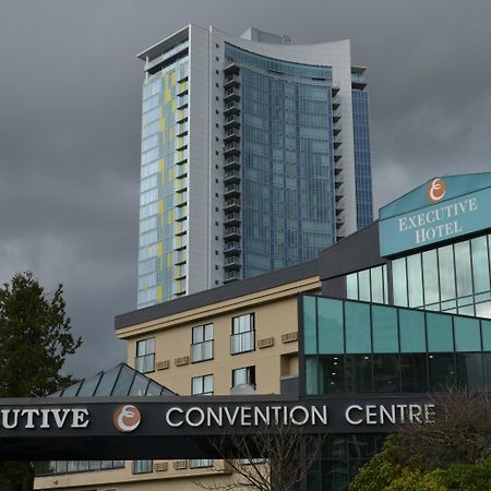 Executive Suites Hotel & Conference Center, Metro Vancouver Бернаби Экстерьер фото